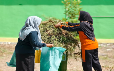 Peringati Hari Lingkungan Hidup Sedunia 2026, MTsN 2 Madiun Tanamkan Budaya Peduli Lingkungan melalui Aksi Nyata