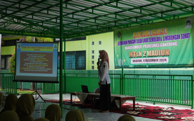 SOSIALISASI KEAMANAN PANGAN JAJAN ANAK SEKOLAH DAN LINGKUNGAN SEHAT